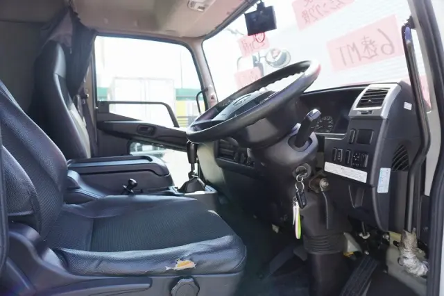 三菱 ファイター 2KG-FK62F(2WD)の写真42