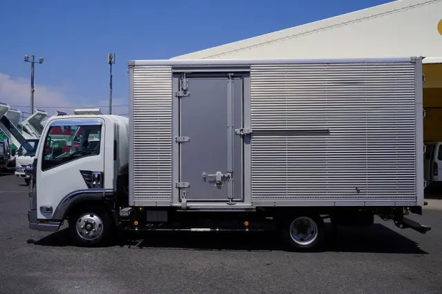 いすゞ エルフ TRG-NPR85AN(2WD)の写真3