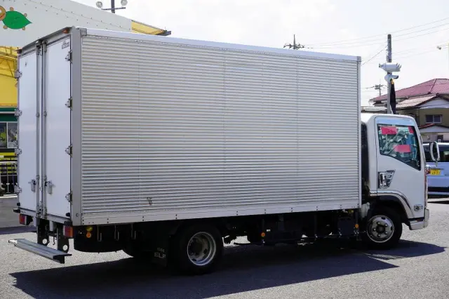 いすゞ エルフ TRG-NPR85AN(2WD)の写真8