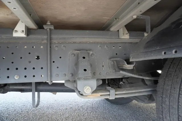 いすゞ エルフ TRG-NPR85AN(2WD)の写真11