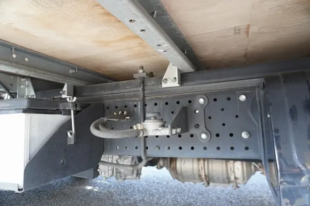 いすゞ エルフ TRG-NPR85AN(2WD)の写真12