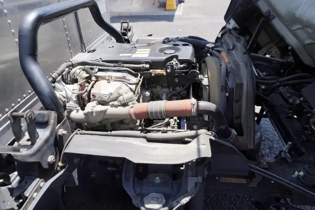 いすゞ エルフ TRG-NPR85AN(2WD)の写真15