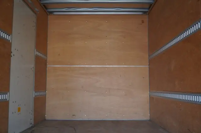 いすゞ エルフ TRG-NPR85AN(2WD)の写真23