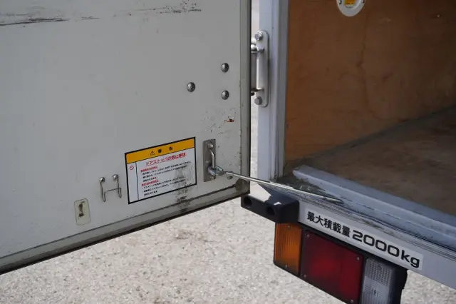 いすゞ エルフ TRG-NPR85AN(2WD)の写真25