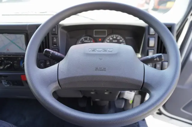 いすゞ エルフ TRG-NPR85AN(2WD)の写真29