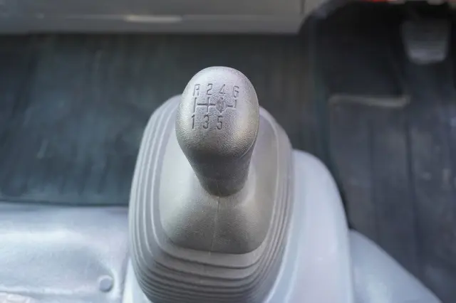 いすゞ エルフ TRG-NPR85AN(2WD)の写真30