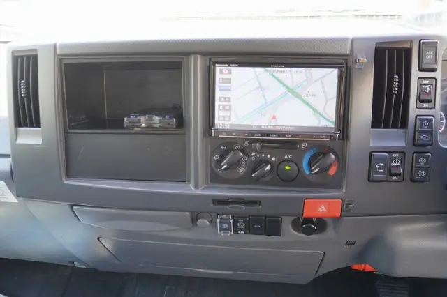 いすゞ エルフ TRG-NPR85AN(2WD)の写真31