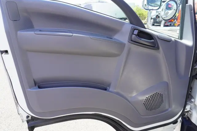 いすゞ エルフ TRG-NPR85AN(2WD)の写真40