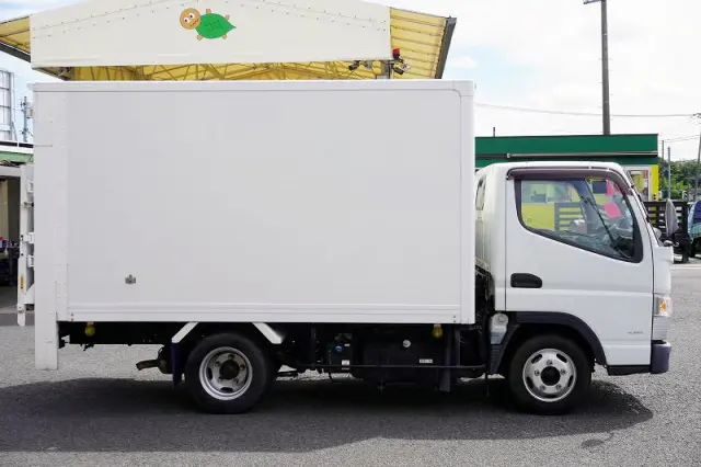 三菱 キャンター TPG-FBA20(2WD)の写真5