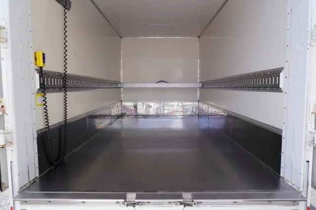 三菱 キャンター TPG-FBA20(2WD)の写真19