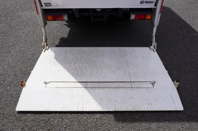 三菱 キャンター TPG-FBA20(2WD)の写真23