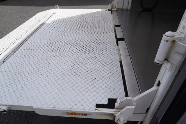 三菱 キャンター TPG-FBA20(2WD)の写真25