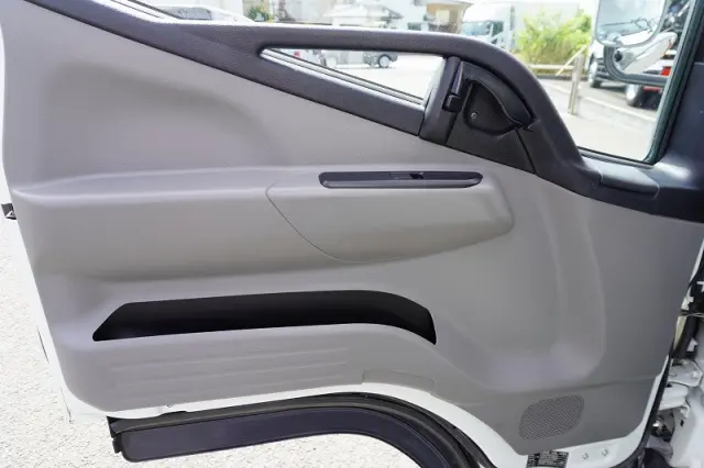 三菱 キャンター TPG-FBA20(2WD)の写真42