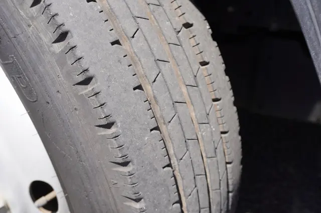 いすゞ エルフ TPG-NKR85AN(2WD)の写真9