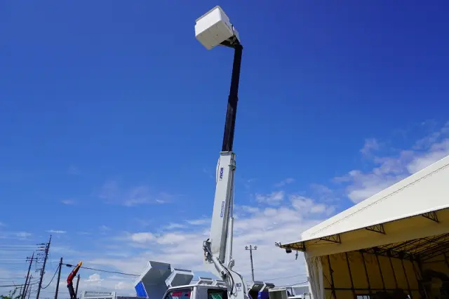 いすゞ エルフ TPG-NKR85AN(2WD)の写真30