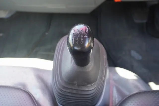 いすゞ エルフ TPG-NKR85AN(2WD)の写真34