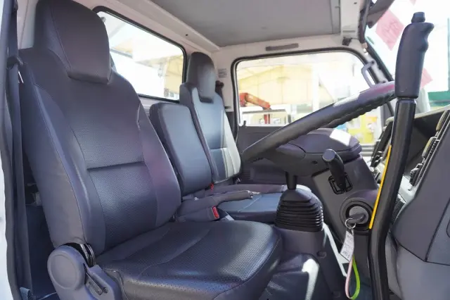 いすゞ エルフ TPG-NKR85AN(2WD)の写真40