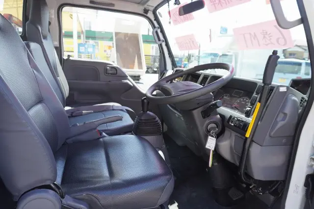 いすゞ エルフ TPG-NKR85AN(2WD)の写真41