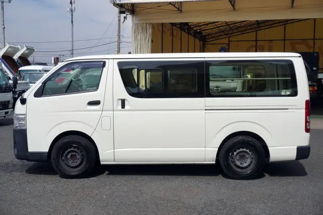 トヨタ その他(トヨタ) QDF-GDH201V(2WD)の写真3