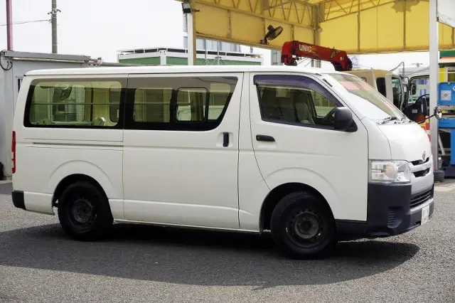 トヨタ その他(トヨタ) QDF-GDH201V(2WD)の写真6