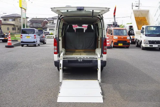 トヨタ その他(トヨタ) QDF-GDH201V(2WD)の写真14