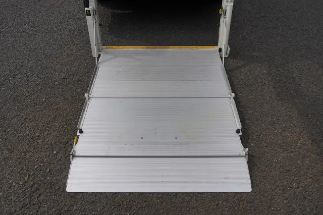 トヨタ その他(トヨタ) QDF-GDH201V(2WD)の写真18