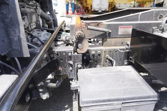 いすゞ エルフ TKG-NPR85YN(2WD)の写真13