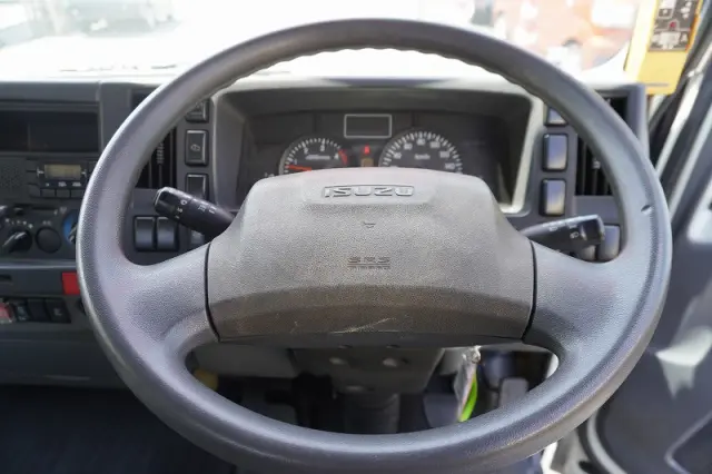 いすゞ エルフ TKG-NPR85YN(2WD)の写真30