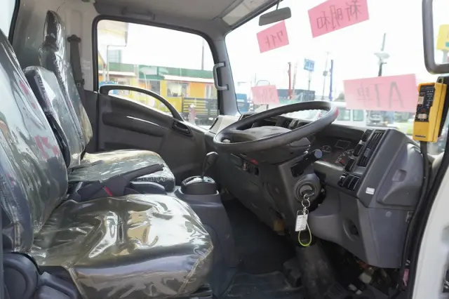 いすゞ エルフ TKG-NPR85YN(2WD)の写真37