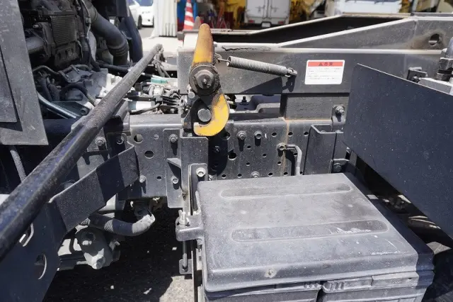 いすゞ エルフ TKG-NPR85YN(2WD)の写真13