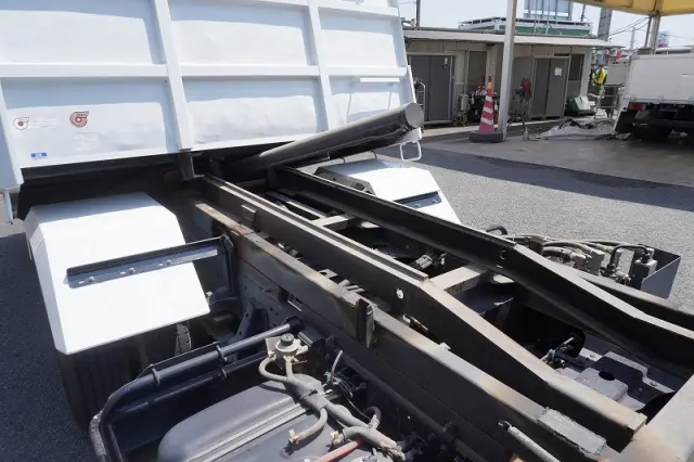 いすゞ エルフ TKG-NPR85YN(2WD)の写真20