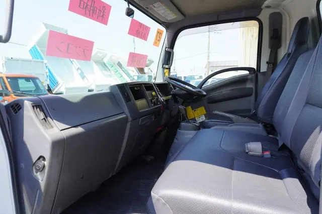 いすゞ エルフ TKG-NPR85YN(2WD)の写真38