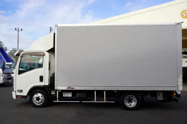 いすゞ エルフ TPG-NNR85AN(2WD)の写真3