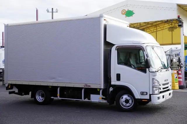 いすゞ エルフ TPG-NNR85AN(2WD)の写真6