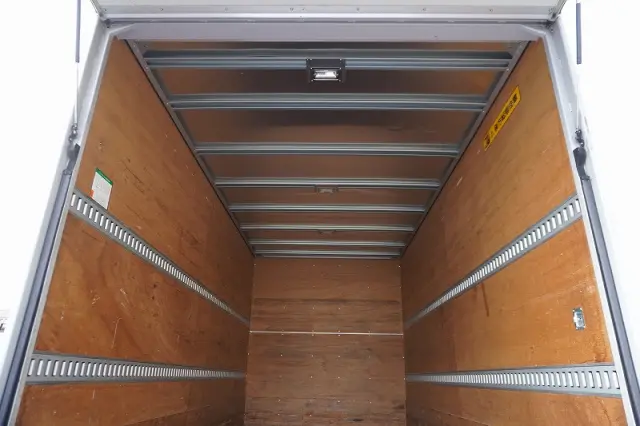 いすゞ エルフ TPG-NNR85AN(2WD)の写真21