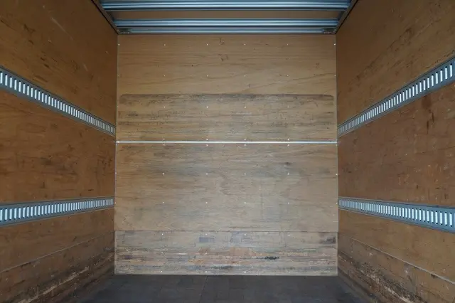 いすゞ エルフ TPG-NNR85AN(2WD)の写真23