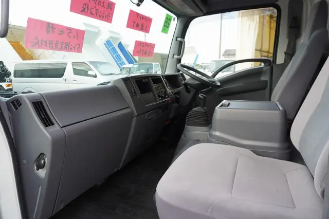 いすゞ エルフ TPG-NNR85AN(2WD)の写真40