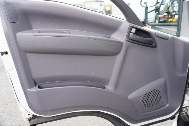 いすゞ エルフ TPG-NNR85AN(2WD)の写真42