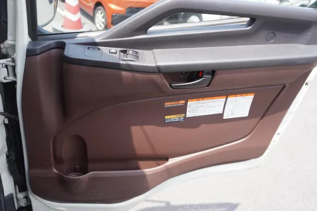 日野 レンジャー 2KG-FC2ABA(2WD)の写真38