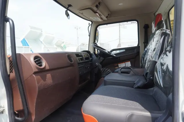 日野 レンジャー 2KG-FC2ABA(2WD)の写真41