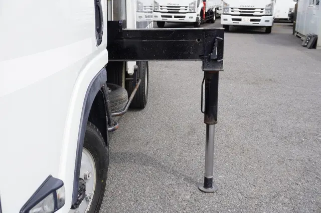 いすゞ エルフ TKG-NMS85AN(2WD)の写真29