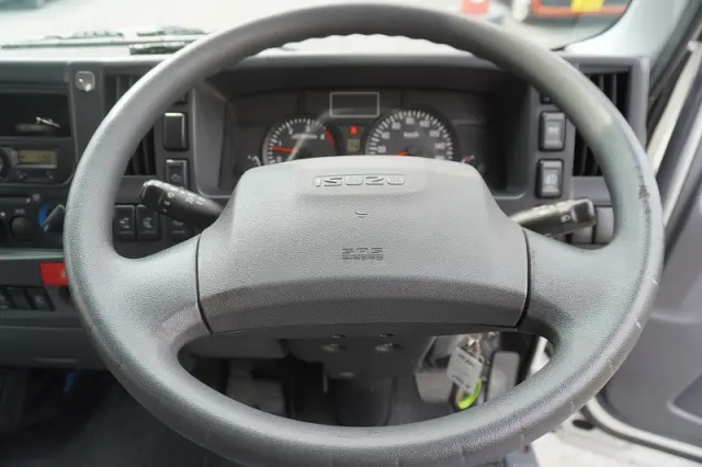 いすゞ エルフ TKG-NMS85AN(2WD)の写真35