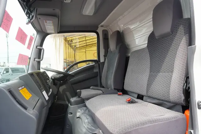 いすゞ エルフ TKG-NMS85AN(2WD)の写真45