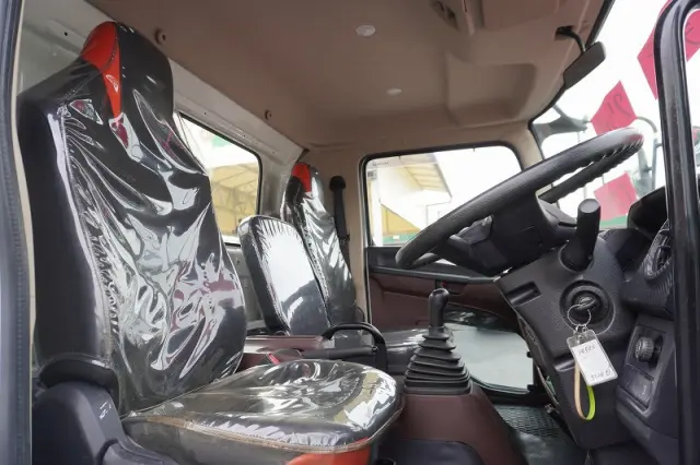 日野 レンジャー 2KG-FC2ABA(2WD)の写真38