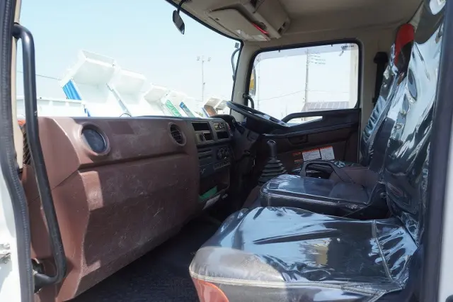 日野 レンジャー 2KG-FC2ABA(2WD)の写真40