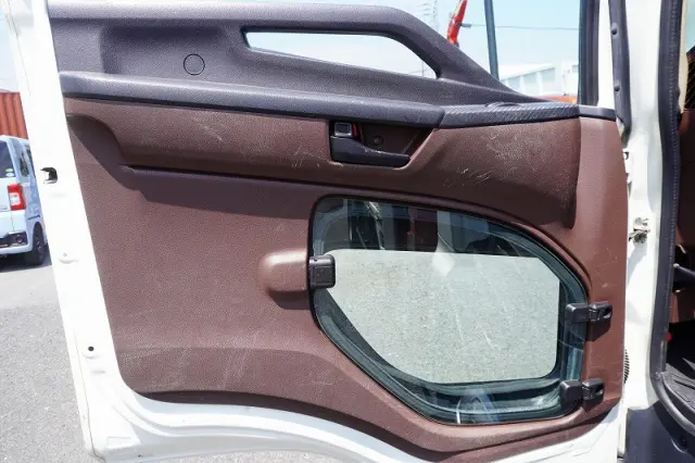 日野 レンジャー 2KG-FC2ABA(2WD)の写真42