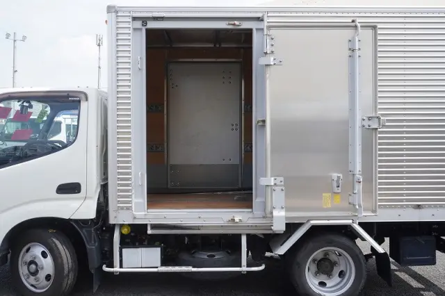 日野 デュトロ TKG-XZU605M(2WD)の写真18