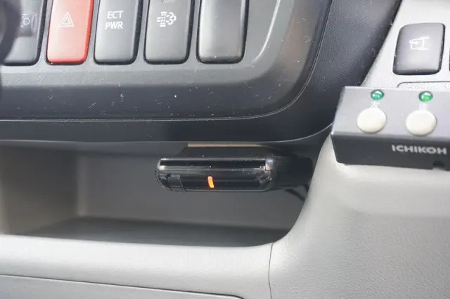 日野 デュトロ TKG-XZU605M(2WD)の写真31