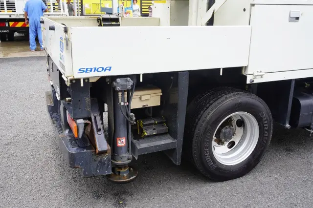 三菱 キャンター TPG-FEA50(2WD)の写真23