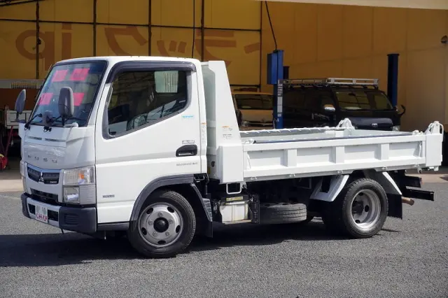 三菱 キャンター TPG-FBA30(2WD)の写真1